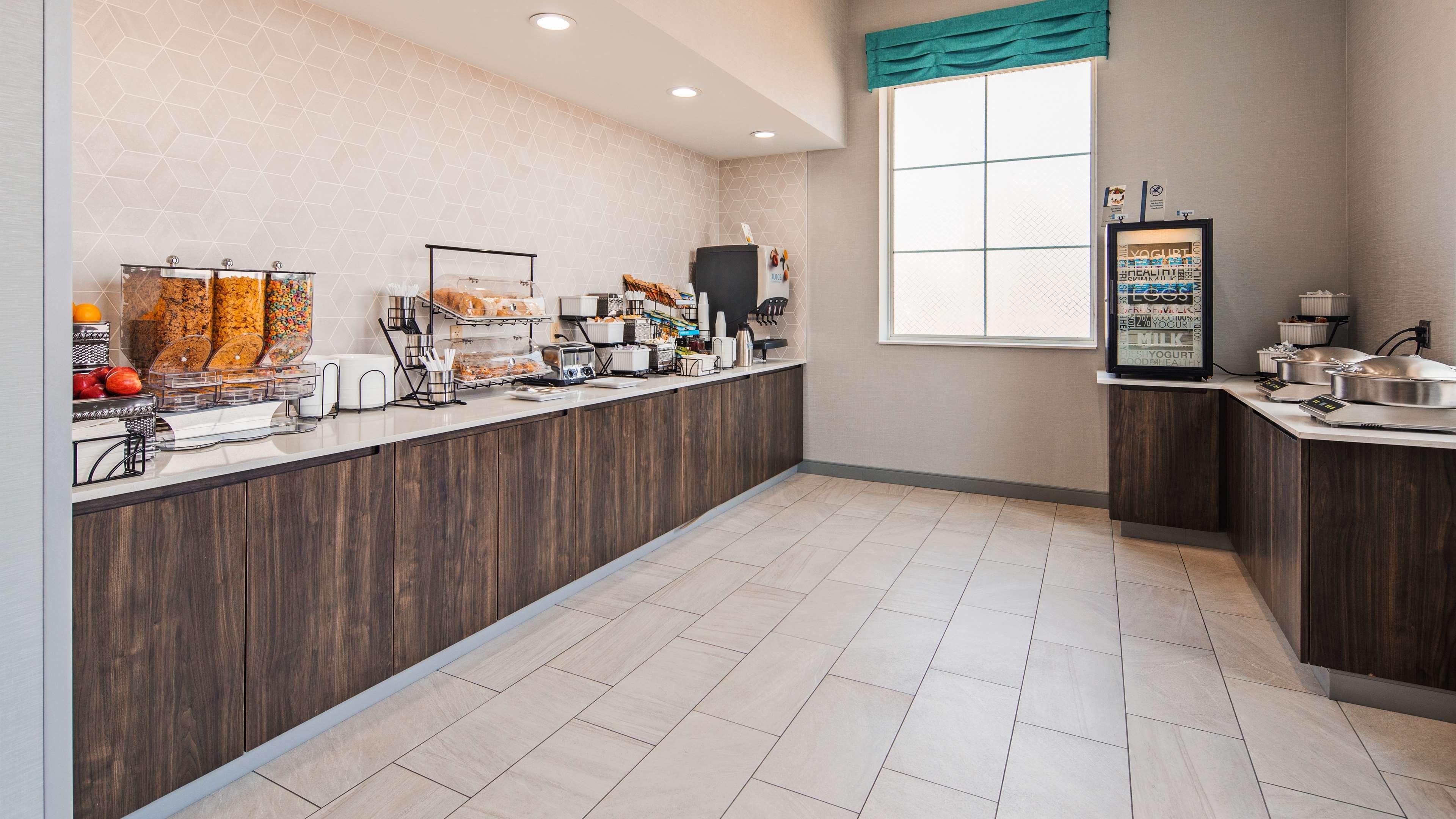 Best Western Plus Wilkes Barre-Scranton Airport Hotel Pittston Exterior foto