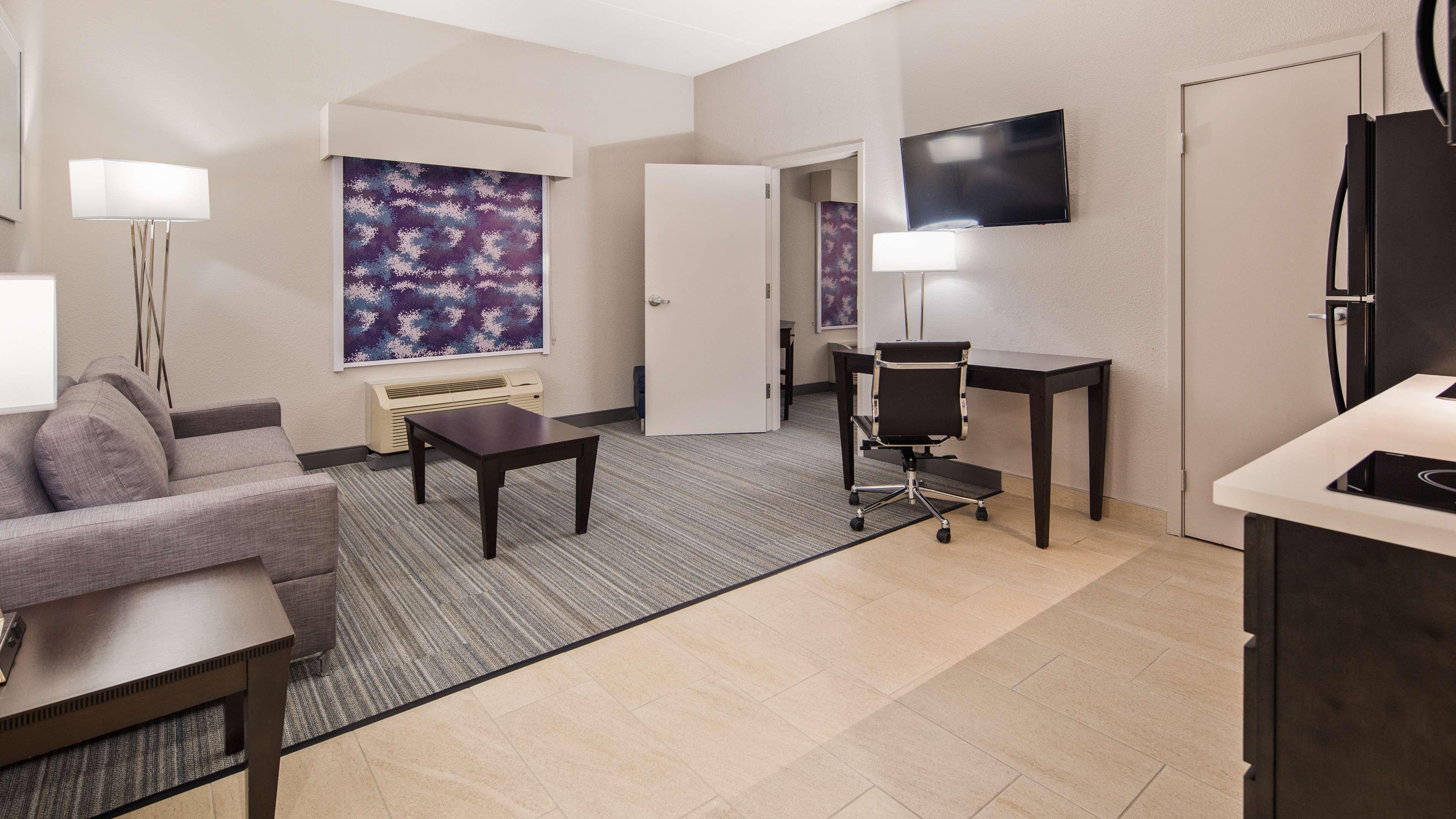 Best Western Plus Wilkes Barre-Scranton Airport Hotel Pittston Exterior foto