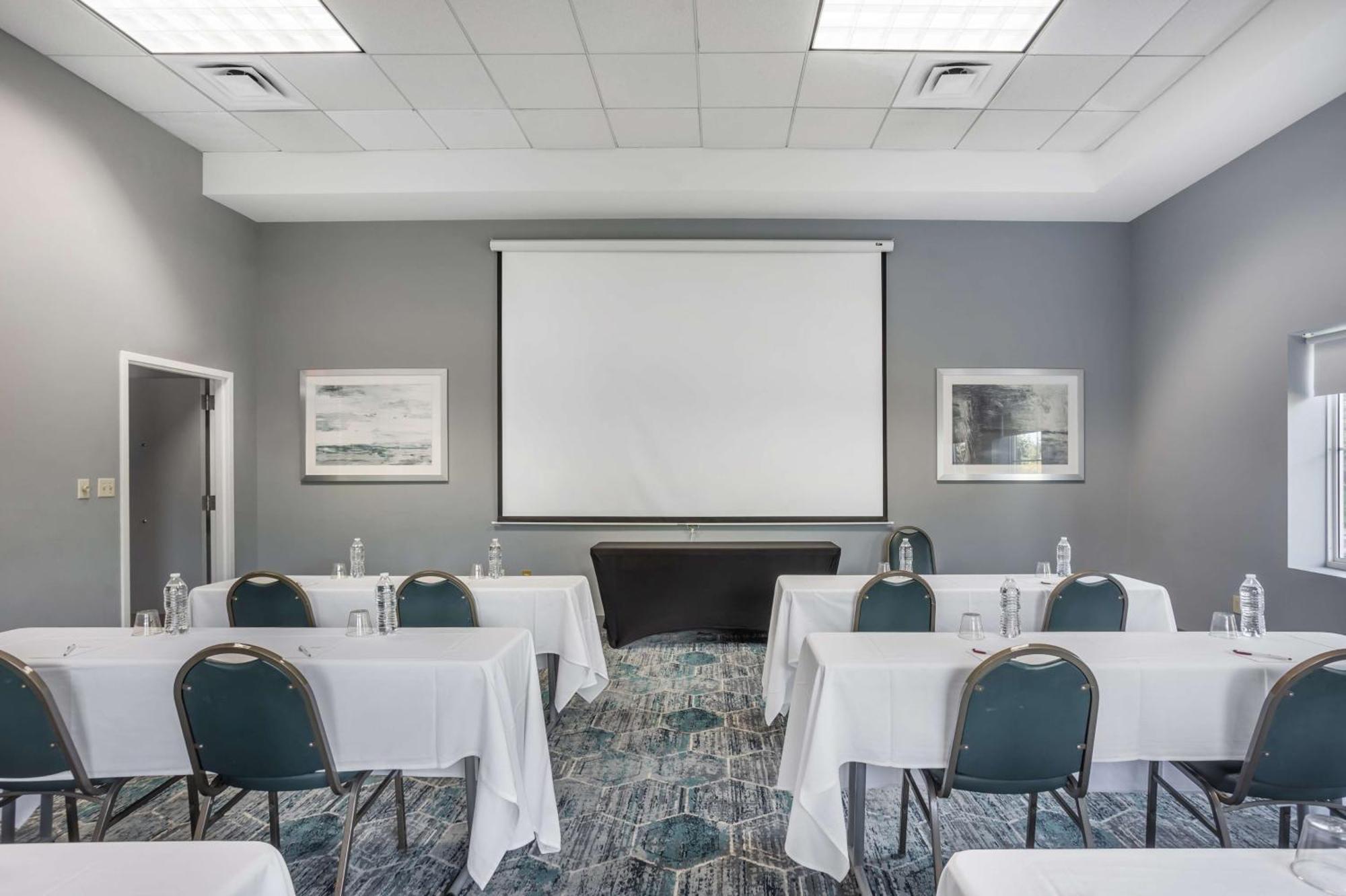 Best Western Plus Wilkes Barre-Scranton Airport Hotel Pittston Exterior foto